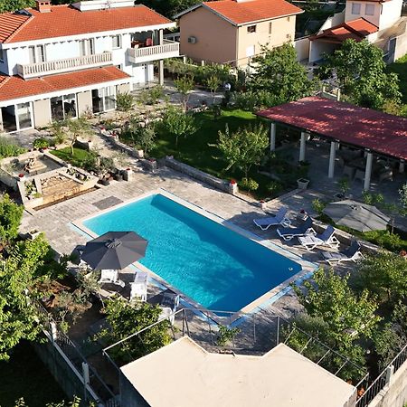 Апартаменты Pool House Maslina Мостар Экстерьер фото